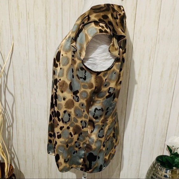 SIGNATURE by Larry Levine Animal Print Blouse - Picture 5 of 10